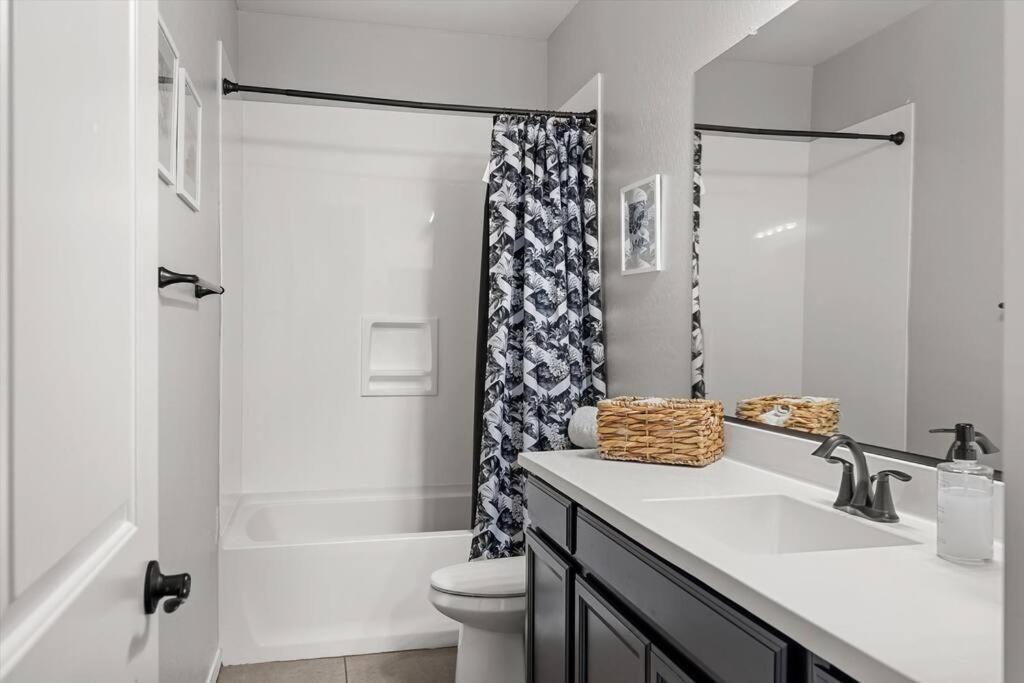 Family Vacation Home Maricopa Екстериор снимка